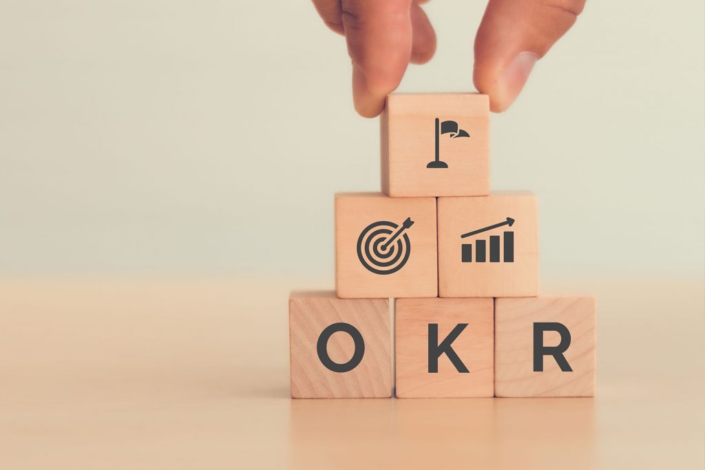 Vantagens de adotar uma gestão de OKRs em pequenas empresas